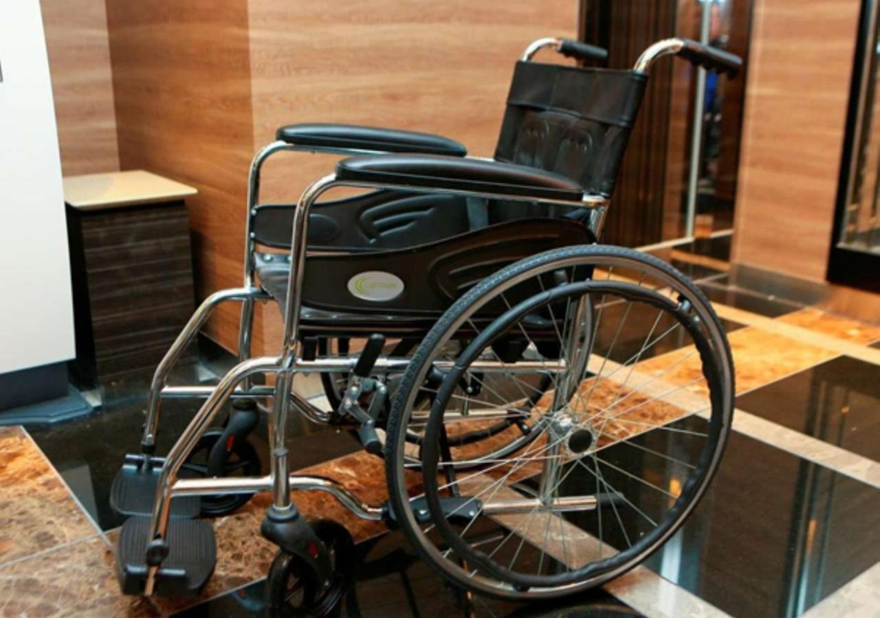 אוסקה Apa Hotel Midosuji Hommachi Ekimae מראה חיצוני תמונה